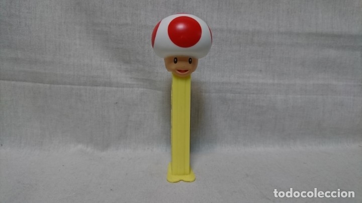 Figuras de goma y PVC dispensador PEZ: DISPENSADOR PEZ, MARIO BROS, TOAD - Foto 1