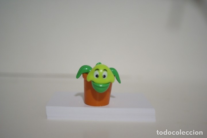 Figurines en Caoutchouc et PVC: Maceta con ruedas, mueve la boca K03 N&ordm;30