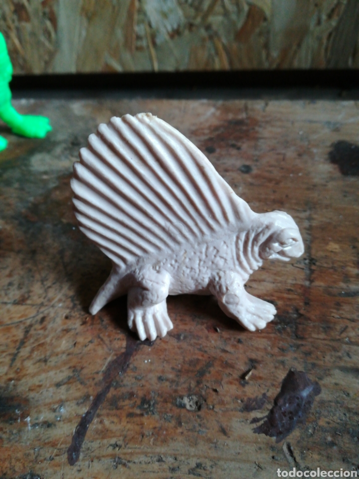 Figuras de goma y PVC: 2 dinosaurios de la marca Yolanda - Foto 4
