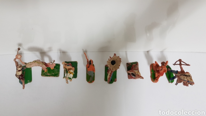 Figuras de goma y PVC: LOTE DE 8 INDIOS PECH, A&Ntilde;OS 70 - Foto 6