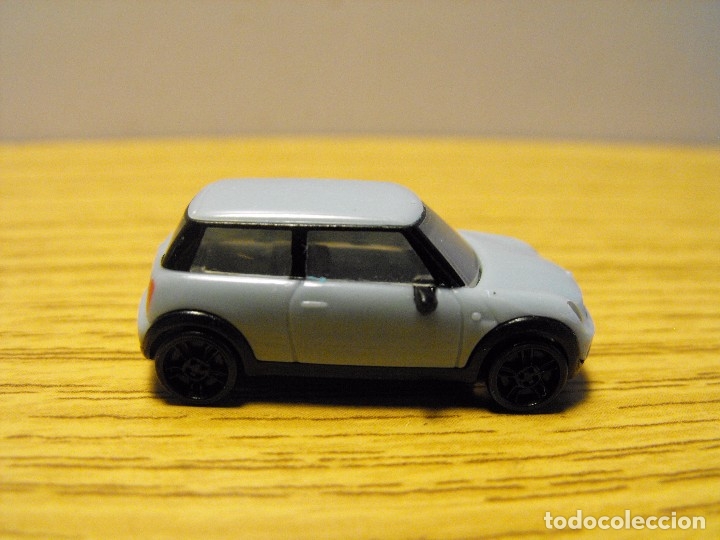 Figuras de goma Kinder: Mini BMW.  KINDER - Foto 1