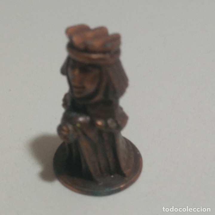 Kinder &Uuml;berraschung: kinder metalico mu&ntilde;eco monja medieval edad media