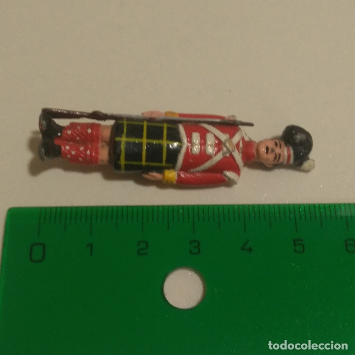 Kinder Figures: figura escala plomo mokarex metal metalica escoces scotish miniatura mu&ntilde;eco soldado soldadito whisky