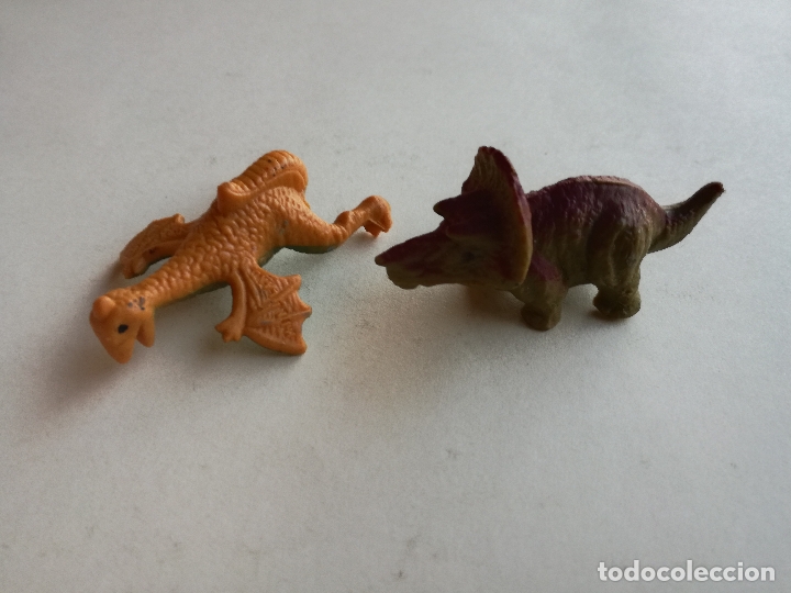 dinosaurios muñecos