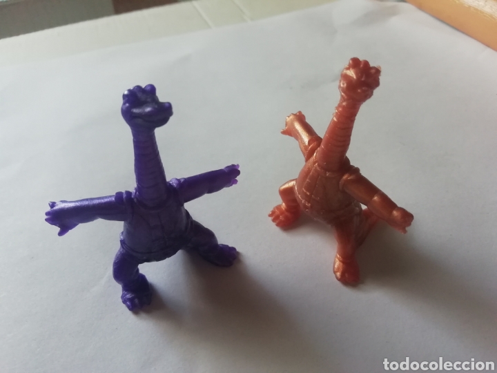Figuras de goma y PVC: 2 figuras dinosaucers dunkin - Foto 2