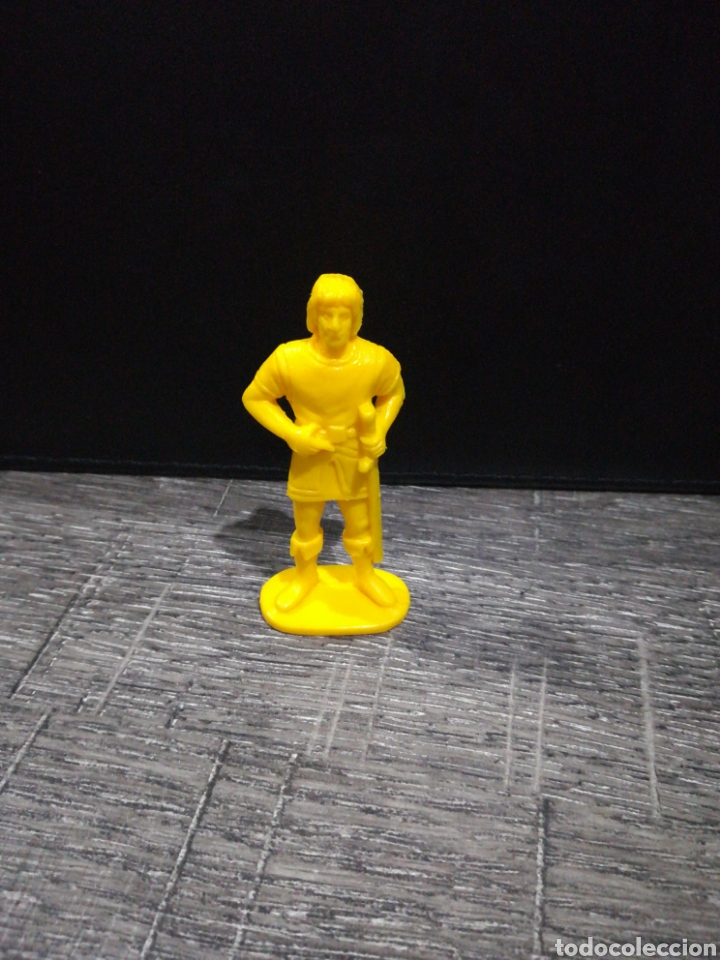 Figuras de goma y PVC: Figura comics Spain a identificar - Foto 1