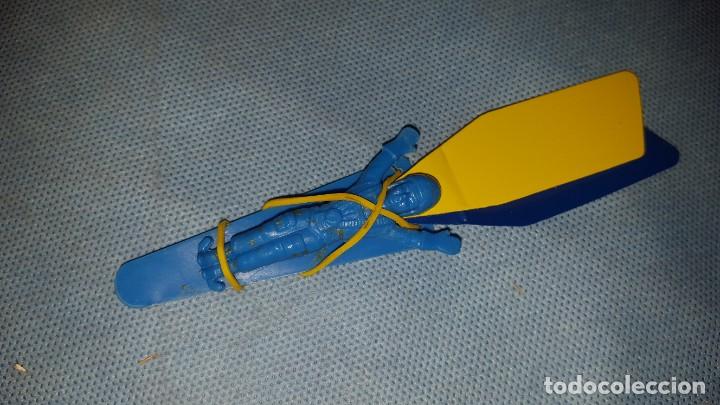 Figuras de goma y PVC: PARACAIDISTA - Foto 1