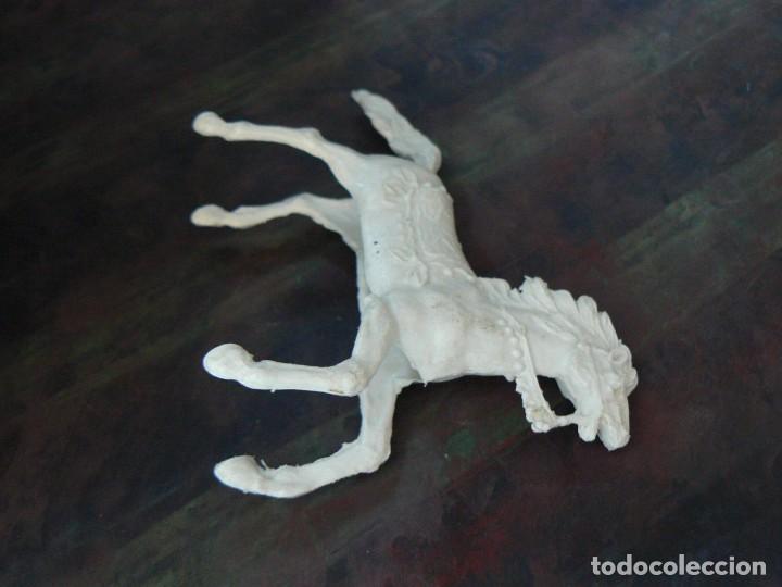 Figuras de goma y PVC: INDIO A CABALLO DE REIGON - Foto 15