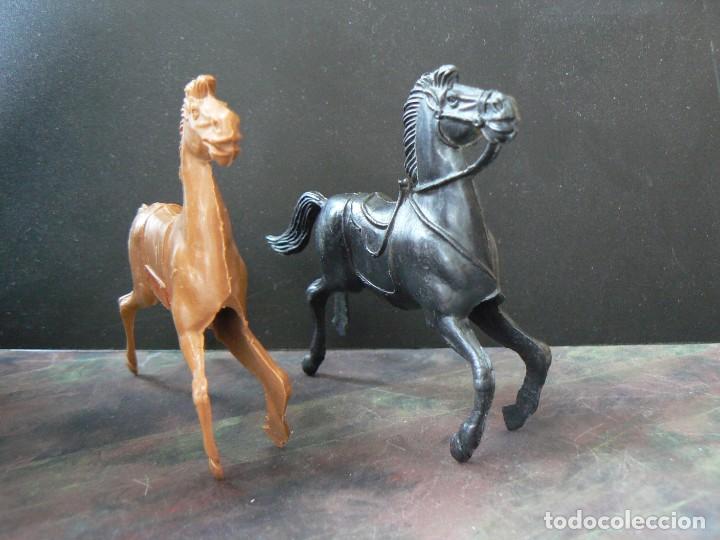 Figuras de goma y PVC: DOS CABALLOS DE LAFREDO - Foto 3