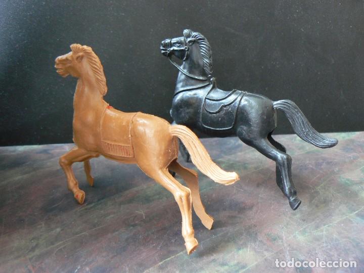 Figuras de goma y PVC: DOS CABALLOS DE LAFREDO - Foto 5