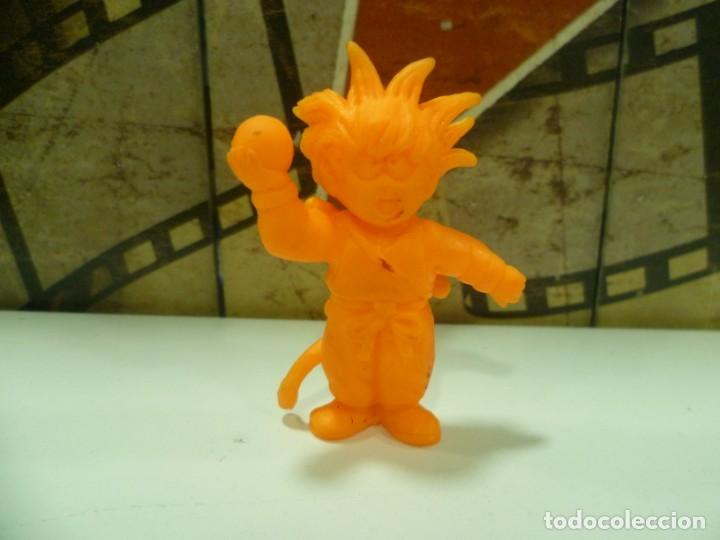 Figuras de goma y PVC: Figura de Goku - Foto 1