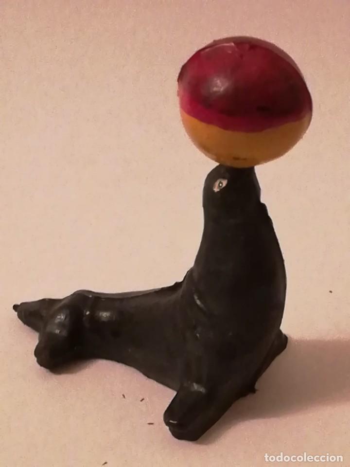 Figuras de goma y PVC: FOCA PECH HERMANOS DE GOMA - Foto 2