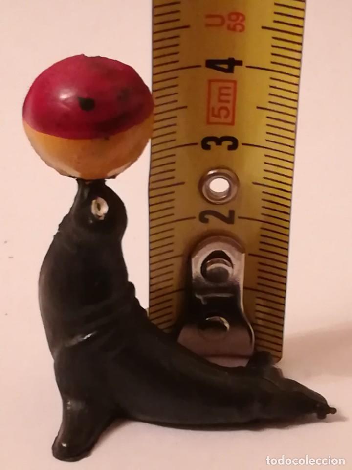 Figuras de goma y PVC: FOCA PECH HERMANOS DE GOMA - Foto 4