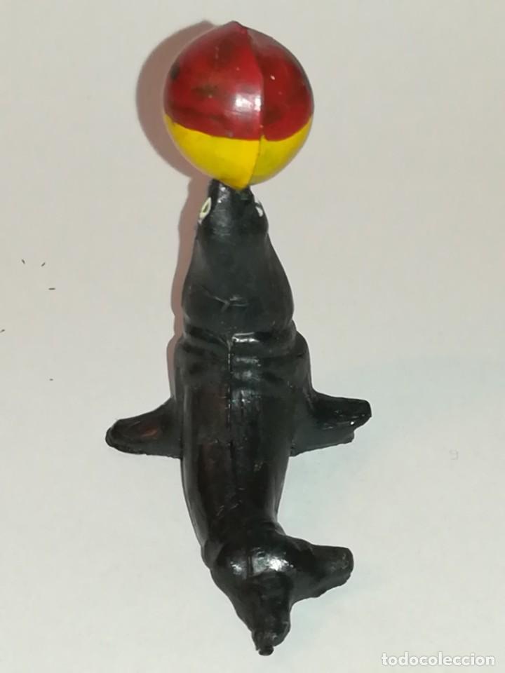 Figuras de goma y PVC: FOCA PECH HERMANOS DE GOMA - Foto 6