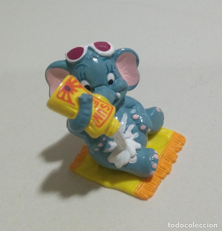 Figuras de Goma Kinder: kinder elefante playero crema solar playa monobloc figura mu&ntilde;eco