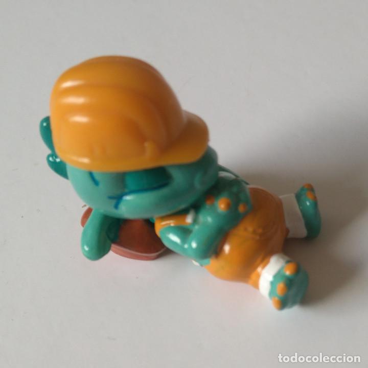 Figuras de Goma Kinder: dinosaurio dragon kinder monobloc figuras 90 dinos obrero obra mu&ntilde;eco siesta dormilon