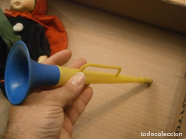 Figuras de Goma y PVC: TROMPETA A&Ntilde;OS 70 80&iexcl;