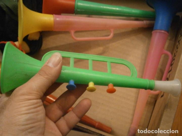 Figuras de Goma y PVC: TROMPETA A&Ntilde;OS 70 80&iexcl;&iexcl;