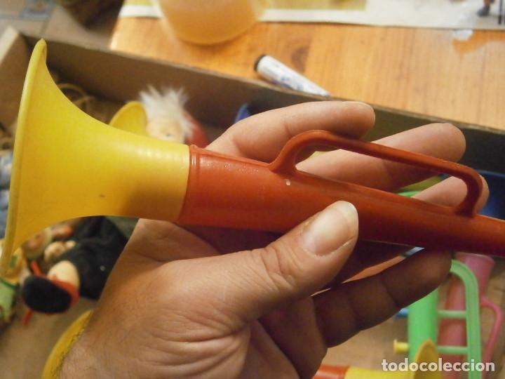 Figuras de Goma y PVC: TROMPETA A&Ntilde;OS 70 80&iexcl;&iexcl;