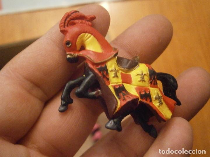 Figuras de goma y PVC: CABALLO - Foto 1