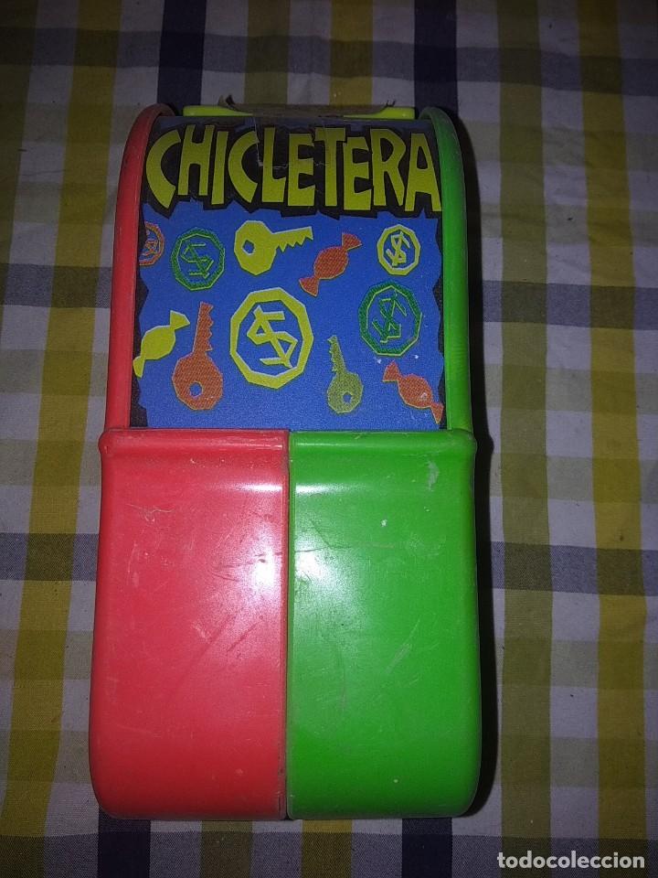 Figuras de goma y PVC dispensador PEZ: Chiclera antigua sin abrir - Foto 2