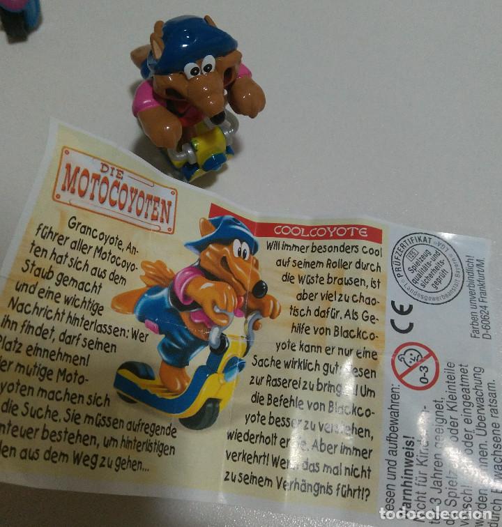 Figuras de Goma Kinder: Motocoyote Kinder Ferrero moto coyote moto bpz papel