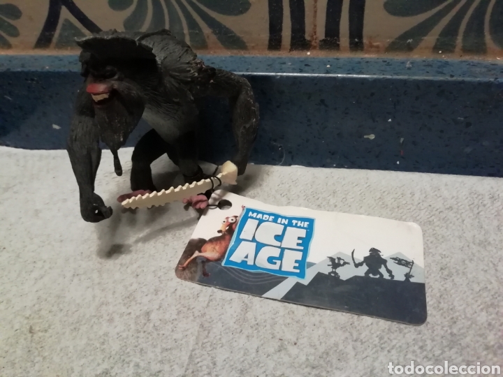 Rubber and PVC Figures: Figura pvc juguete ice age capitan con etiqueta