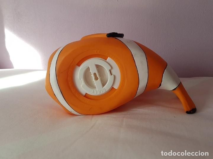 Figuras de goma y PVC: HUCHA BUSCANDO A NEMO BULLY PLASTICO DURO - Foto 3
