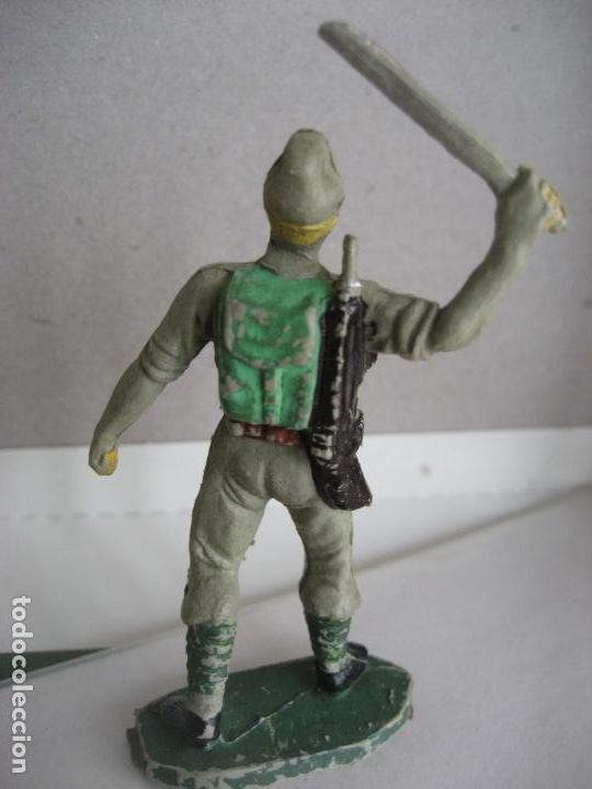 Figuras de goma y PVC: Japones con machete. Plastico. - Foto 2