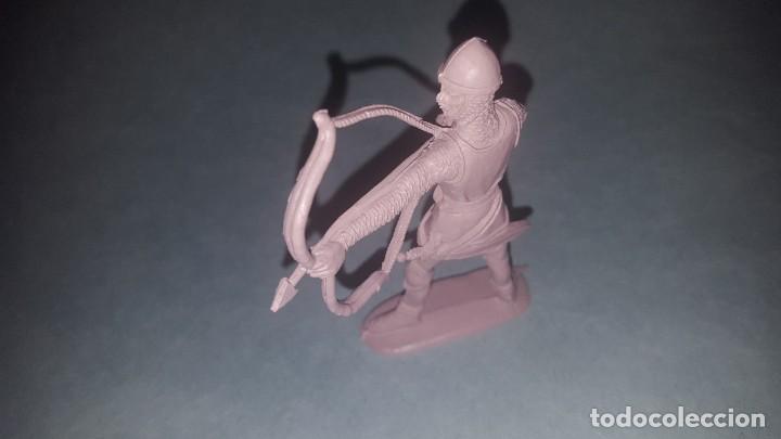 Figuras de goma y PVC: FIGURA MEDIEVAL DE COMANSI - Foto 2