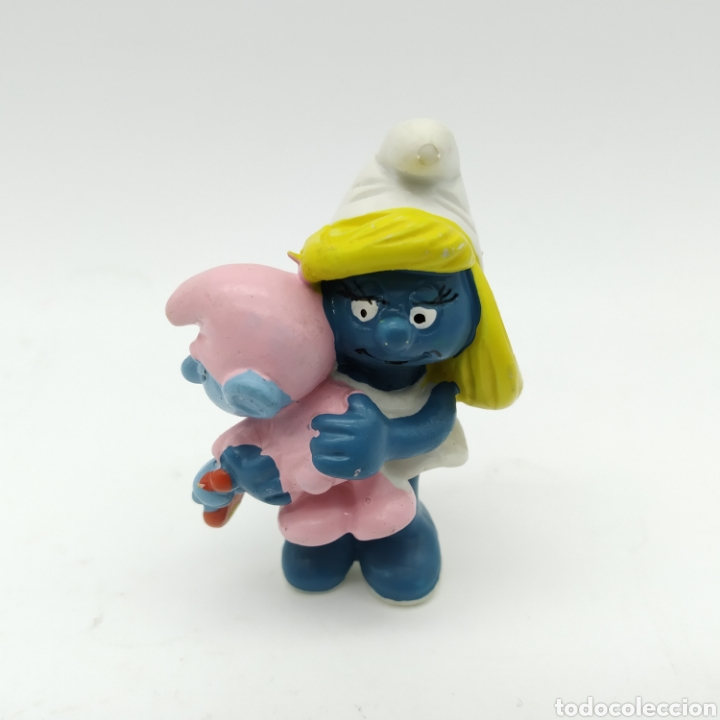 Figuras de goma y PVC: Pitufina con beb&eacute; pitufo - Foto 1