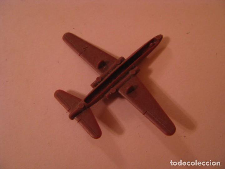 Figuras de goma y PVC: AVION DE PLASTICO. 7X6 CM. - Foto 2