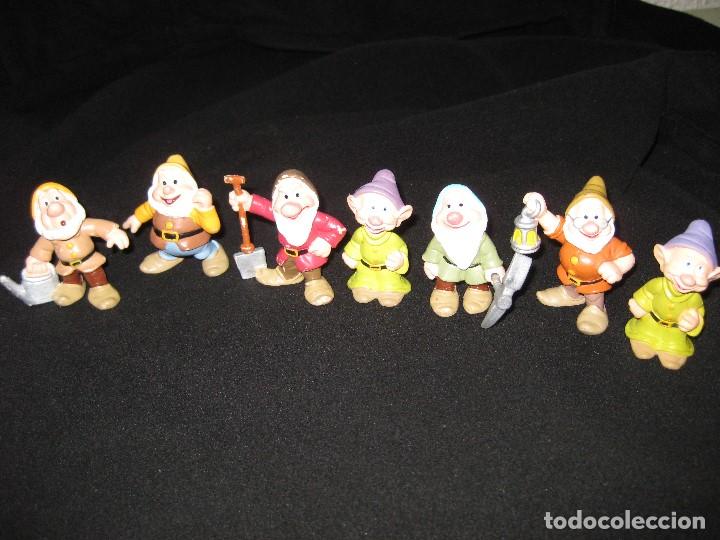 Figuras de goma y PVC: lote 7 enanitos DISNEY - Foto 1