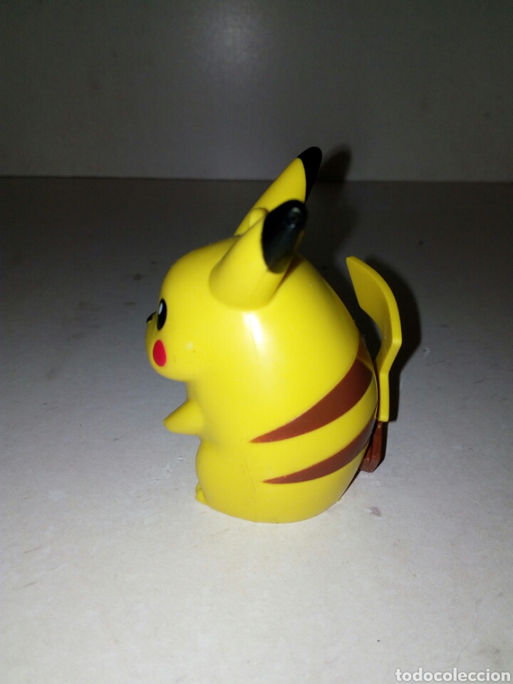 Figuras de goma y PVC: PIKACHU FIGURA PVC - Foto 3