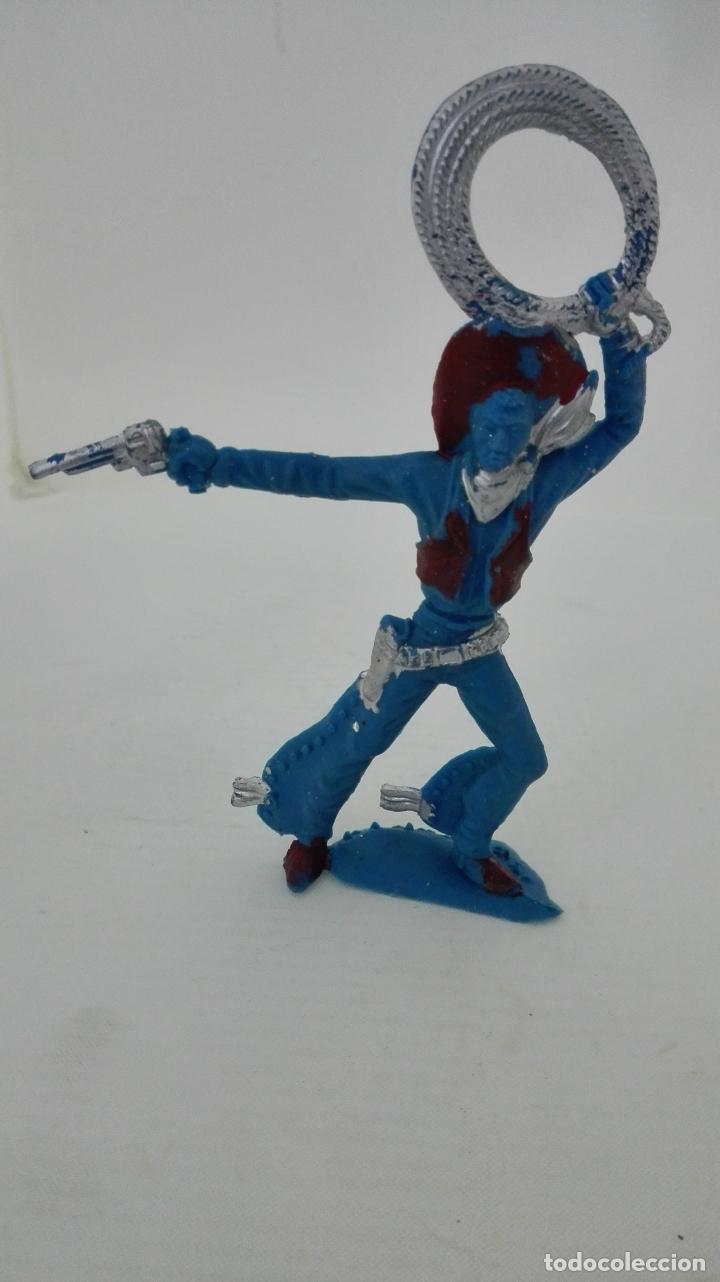 Figuras de Borracha e PVC: FIGURA DE PLASTICO, VAQUERO CON PISTOLA Y LAZO, MEDIDA 12 CM