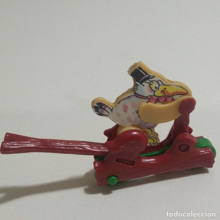 Figuras de Goma Kinder: kinder cuervo pajaro ave movil vehiculo triciclo montable ferrero