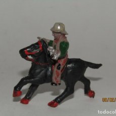 Figuras de Goma y PVC: ANTIGUO VAQUERO COW BOY A CABALLO EN GOMA PINTADA DE LAFREDO LAFREDIN - REAMSA JECSAN PECH. Lote 193034095