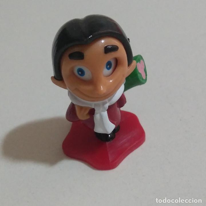 Figuras de Goma Kinder: colegio kinder ni&ntilde;o mu&ntilde;eco escolar estudiante figura colegiales colegial san valentin enamorado