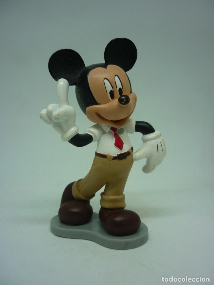 Figuras de goma y PVC: Figura de Mickey - Disney Store - Foto 1