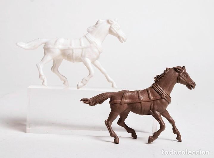 Figuras de goma y PVC: 2 caballos de tiro de COMANSI - Foto 1
