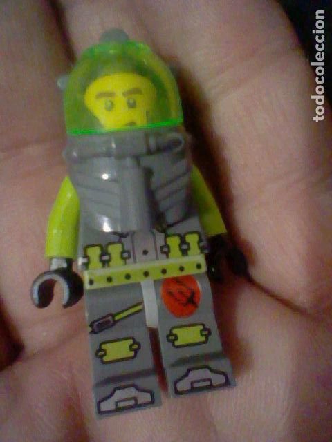 Gummi- und PVC-Figuren: FIGURA CLONICA LEGO ESPACIO SIMILAR  4,4 CMS ALTO