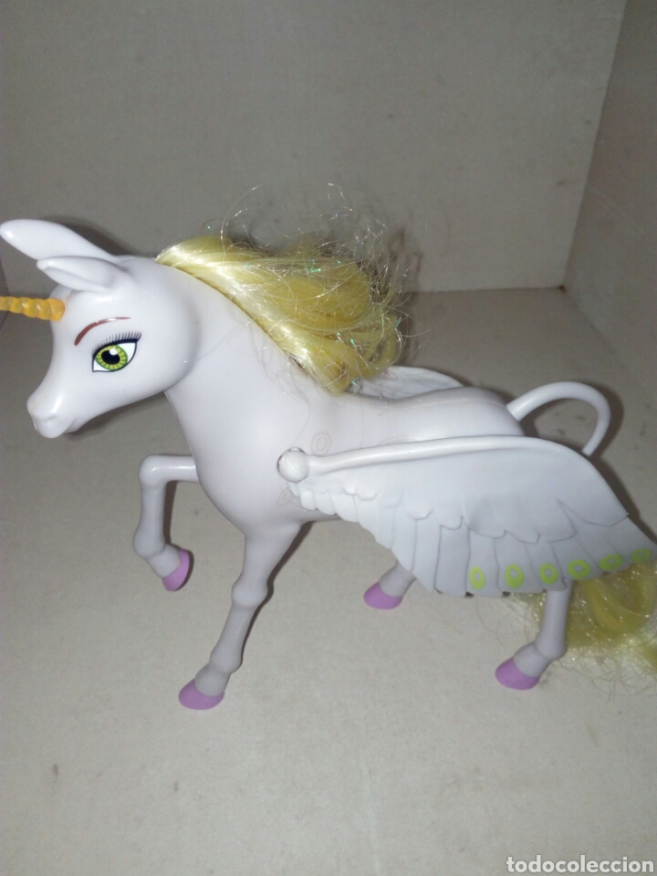 Figuras de goma y PVC: UNICORNIO PEGASO LUCKY PUNCH