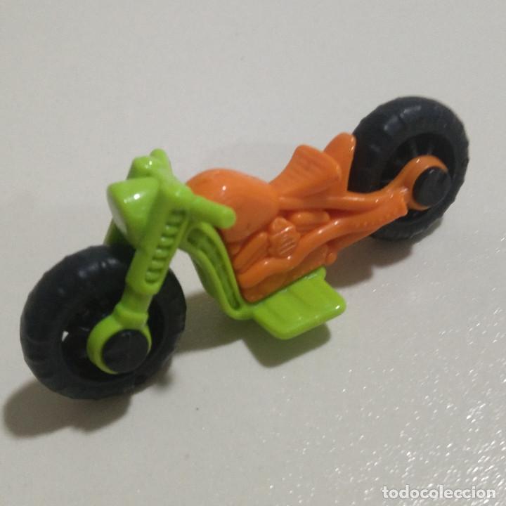 Kinder Figures: kinder motocicleta moto  serie dv 2019 2020 motorbike