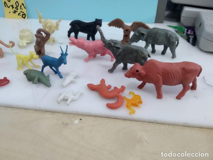 Figuras de goma y PVC: LOTE DE FIGURITAS DUNKIN - Foto 2