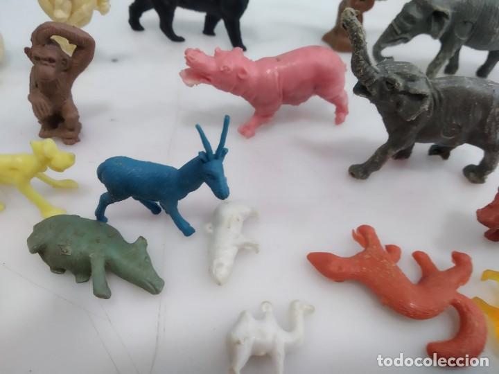 Figuras de goma y PVC: LOTE DE FIGURITAS DUNKIN - Foto 6