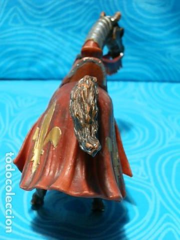 Figuras de goma y PVC: CABALLO MEDIEVAL DE SCHLEICH, FLOR DE LIS, 2003 - Foto 4
