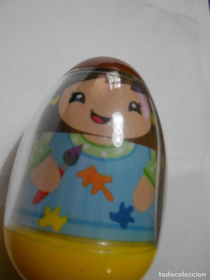 Gummi- und PVC-Figuren: MU&Ntilde;ECO HUEVO SIEMPRE EN PIE