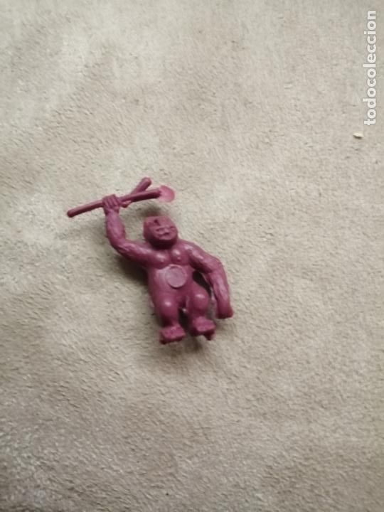 Figuras de goma y PVC: FIGURA DUNKIN - Foto 1