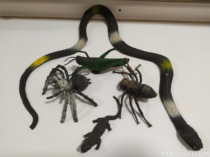 Figuras de goma y PVC: Lote mu&ntilde;ecos de goma negra. - Foto 1