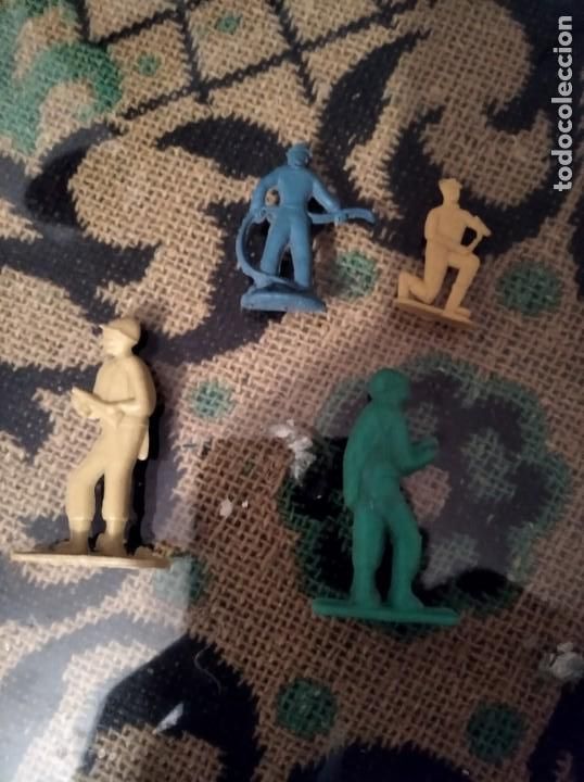 Figuras de goma y PVC: Montaplex planos - Foto 1
